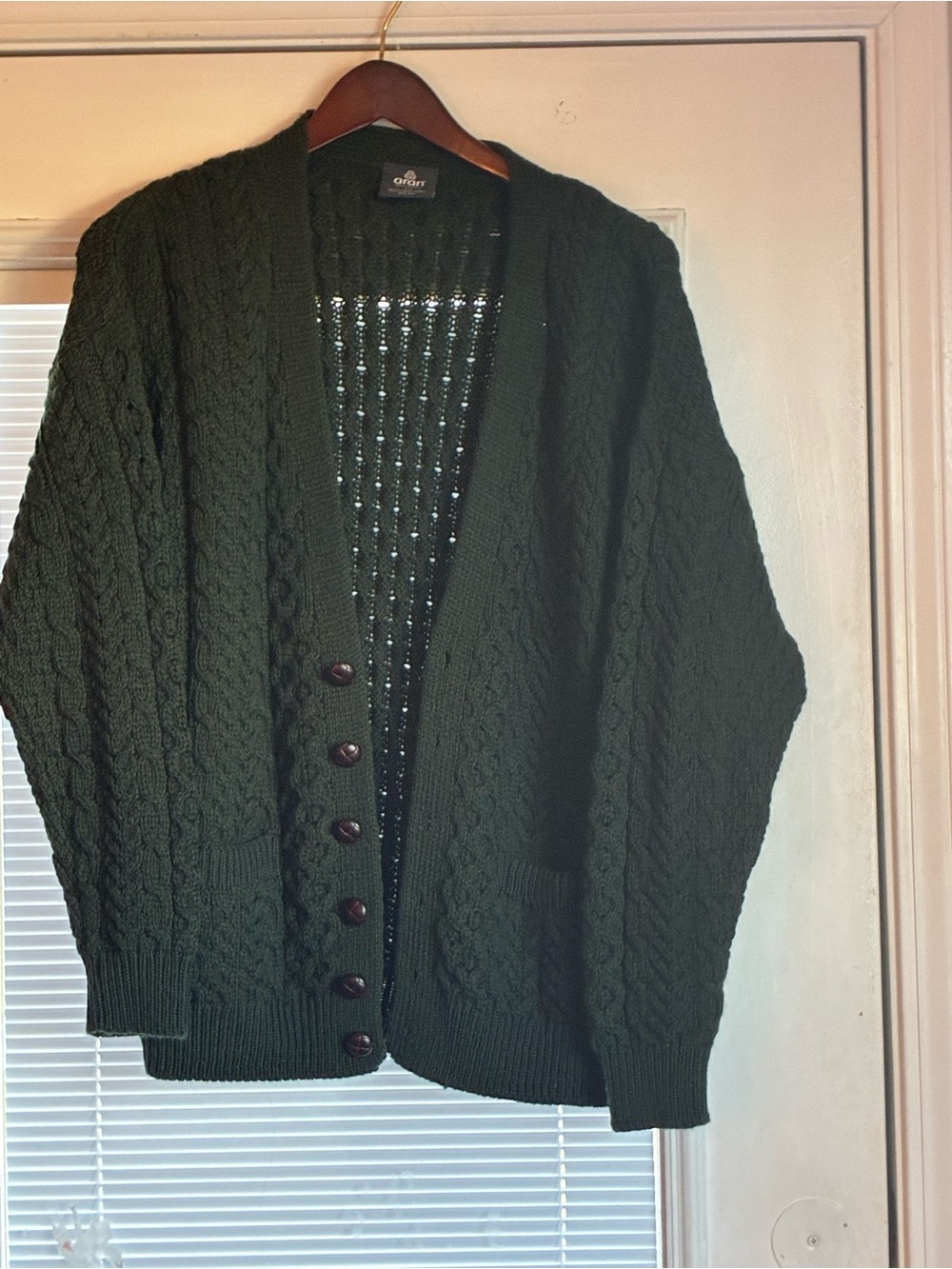 Men’s ARAN WOOLEN MILLS Wool Sweater Medium